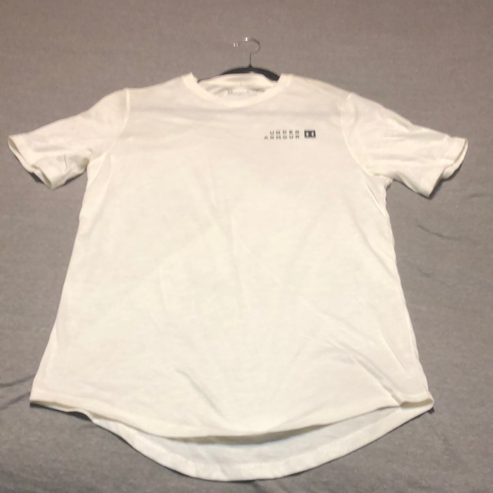 Under Armour tshirt